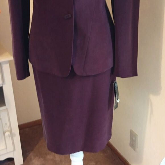 NWT Vintage  Kaspar Silk Suit. Career Professional,  Normcore - Picture 3 of 11